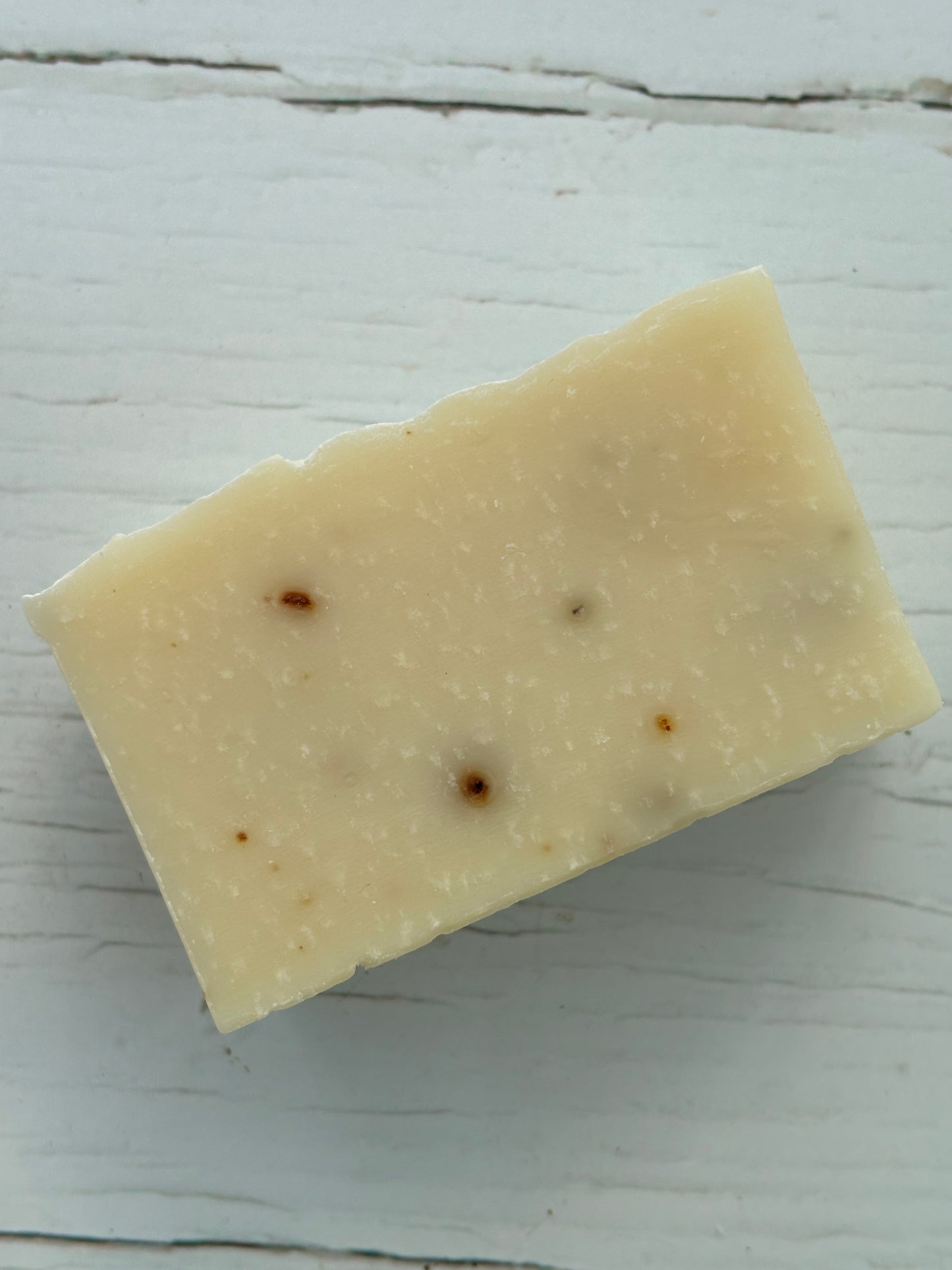 Locally Handmade Cornish Soap: Honey, Lemon & Tea 90g bar