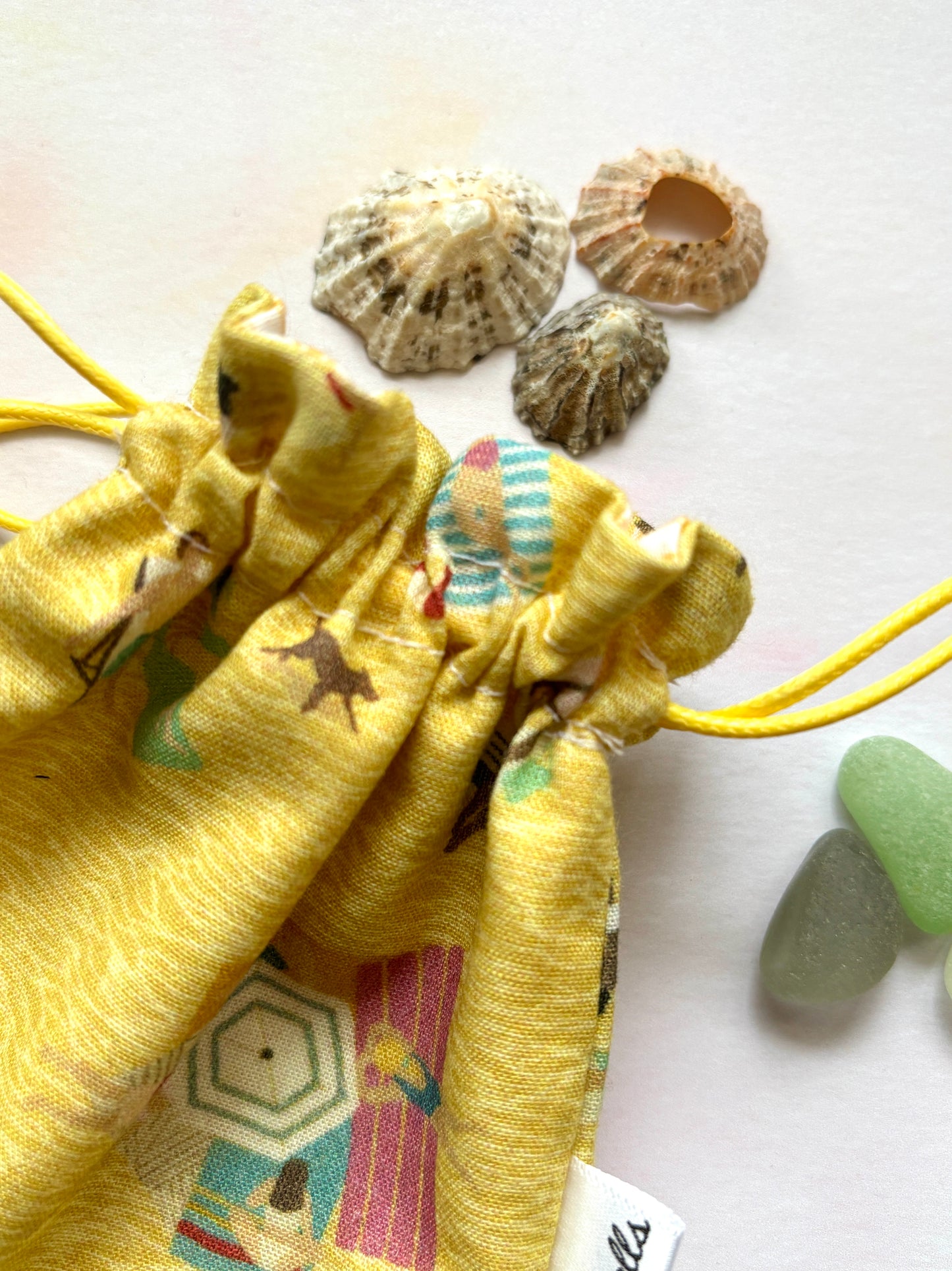 Beach Combing Collecting Pouch