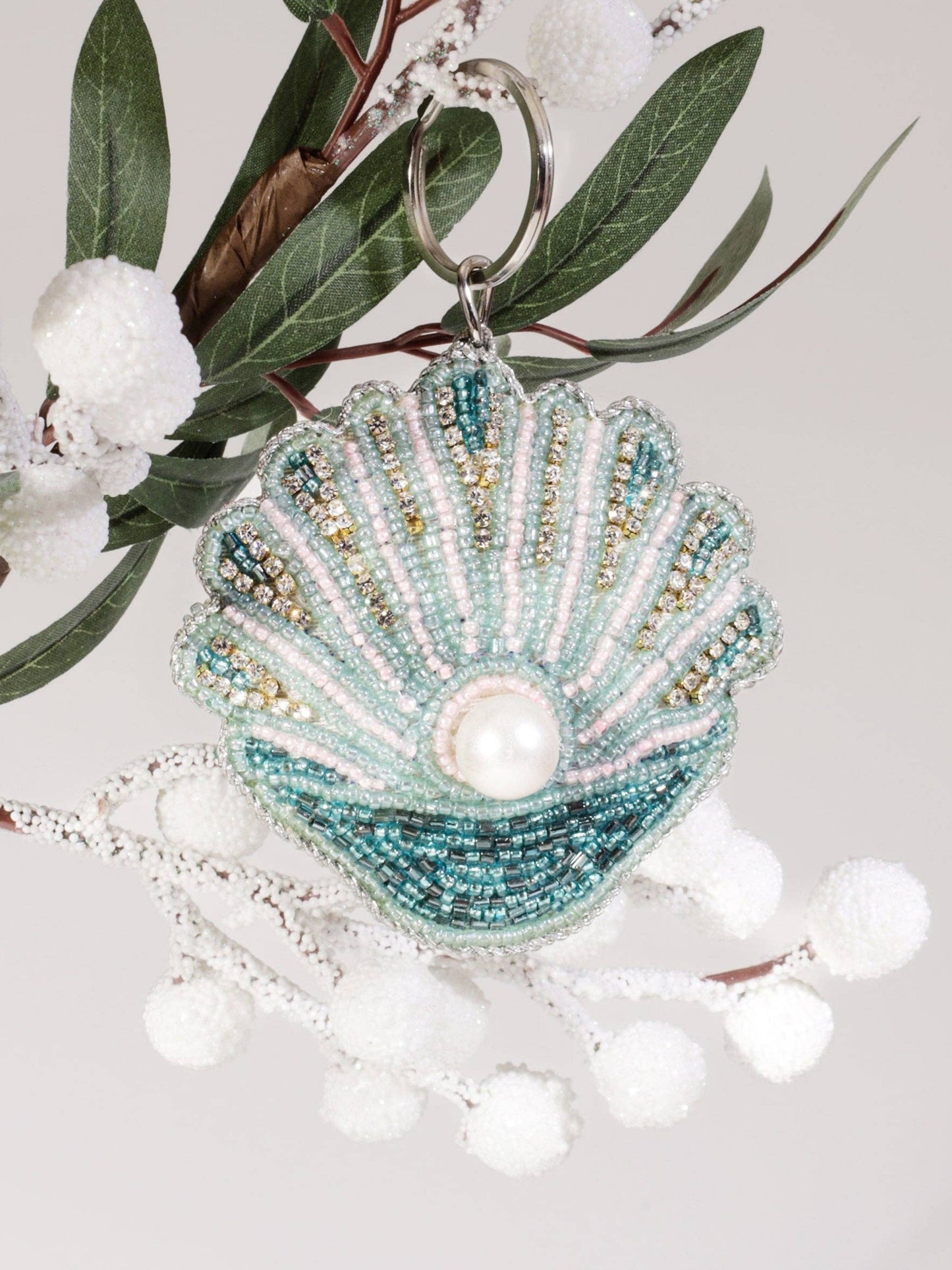 Beaded Scallop & Pearl Keyring