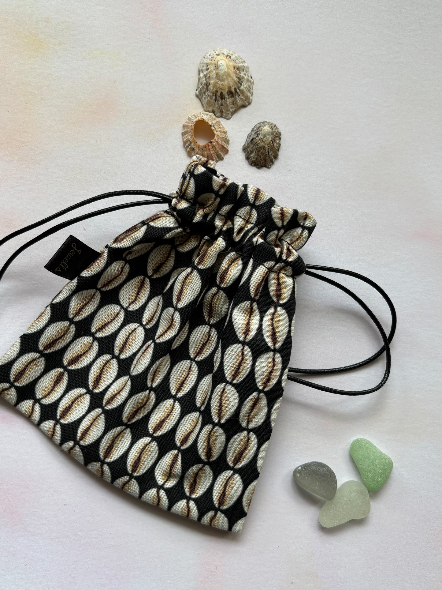 Cowrie Shell Collecting Pouch