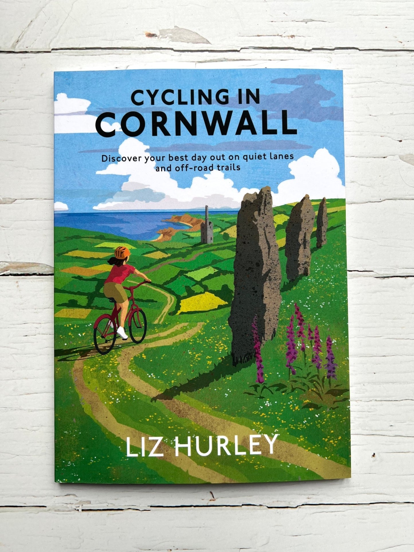 Cycling in Cornwall guide book by Liz Hurley quiet lanes and off-road trails for UK cycling holidays stunning coastal routes