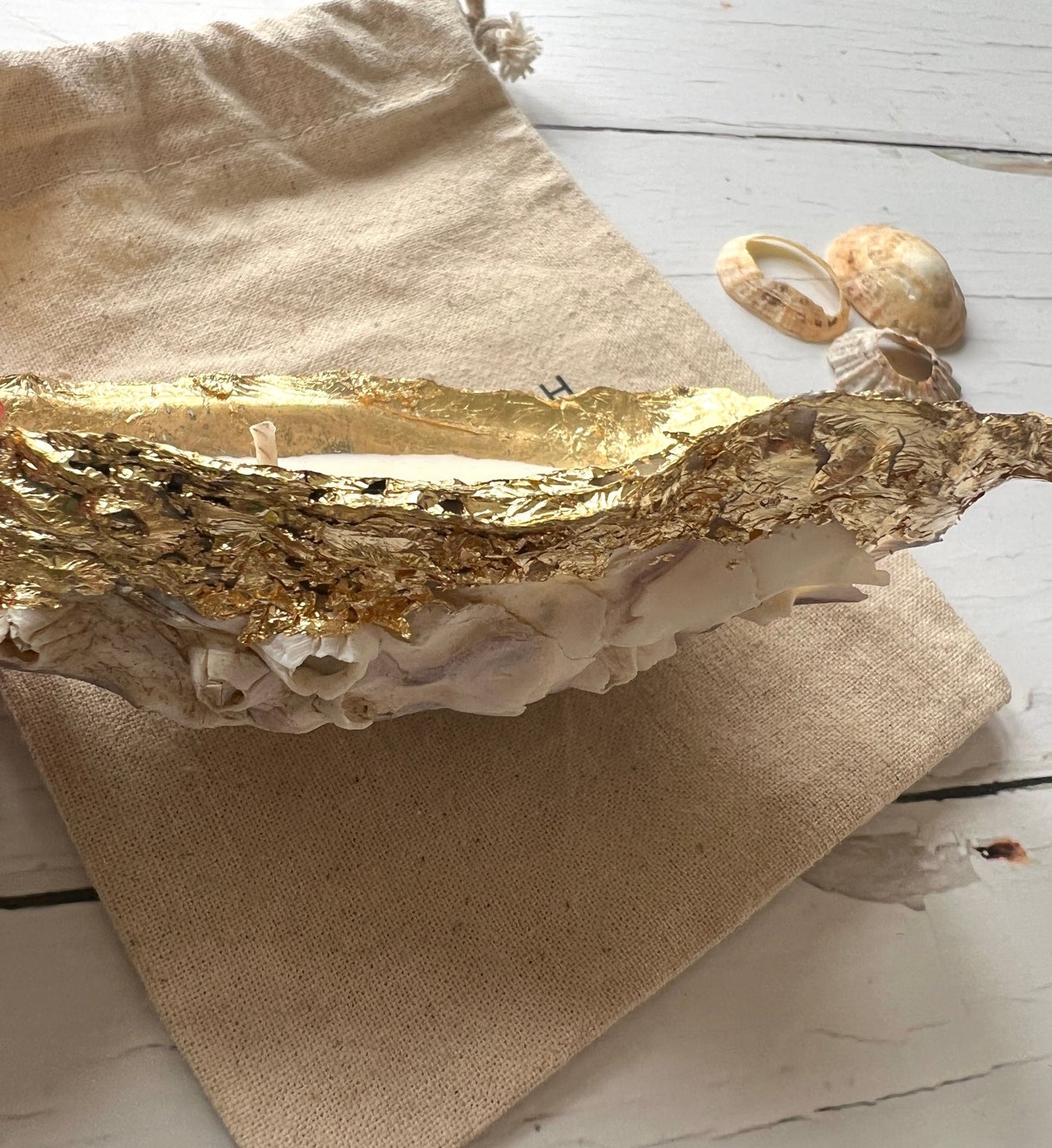 Gilded Oyster Shell Candle with Vegan Soy & Coconut Wax - Readymoney Beach Shop