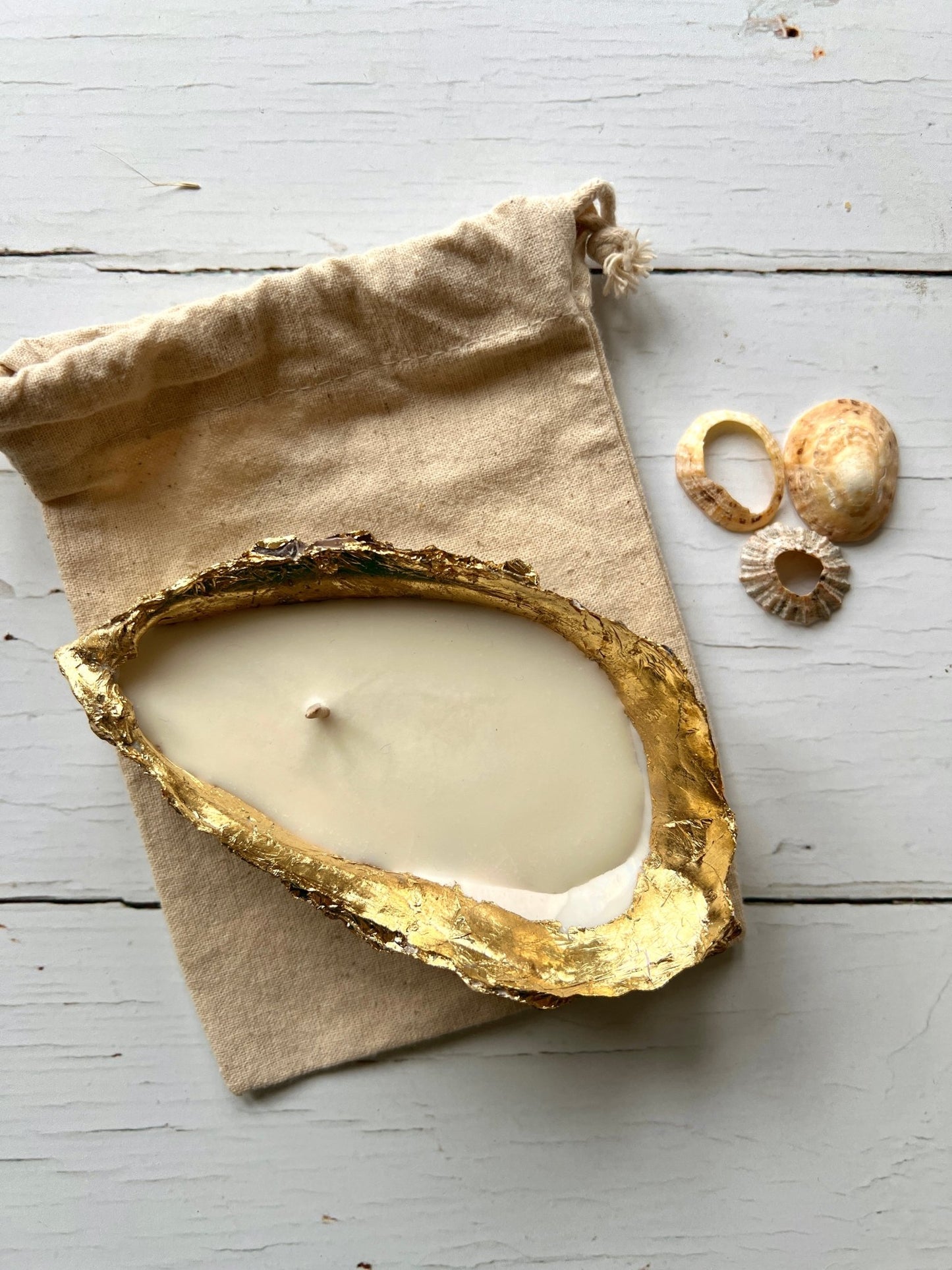 Gilded Oyster Shell Candle with Vegan Soy & Coconut Wax - Readymoney Beach Shop