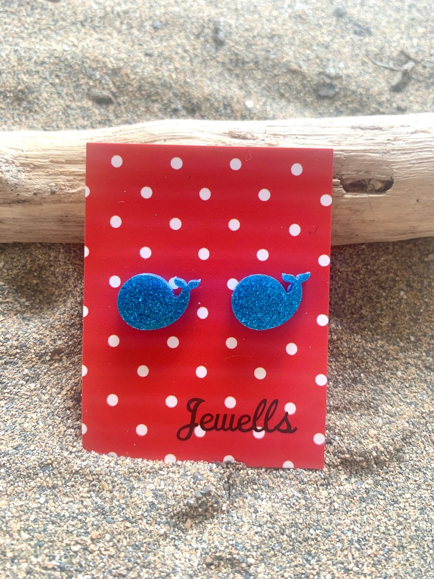 blue glitter whale stud earrings—cute ocean-themed accessory for summer outfits and beach lovers.
