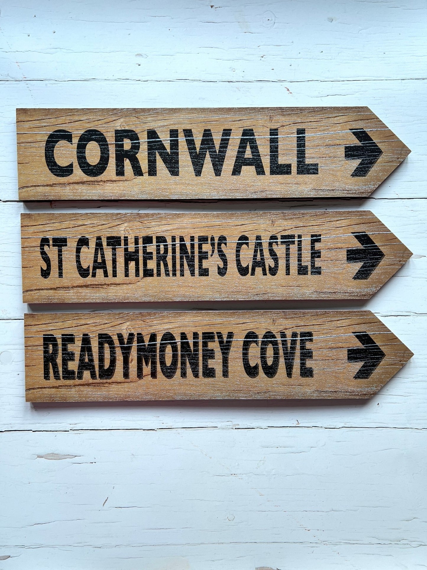 St Catherines Castle Direction Arrow Sign - Readymoney Beach Shop