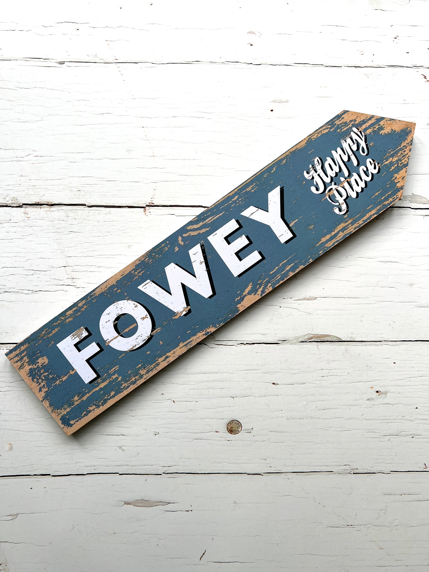 Fowey Happy Place directional arrow sign in grey 